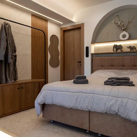 アパート Frourio A4 ラリサ