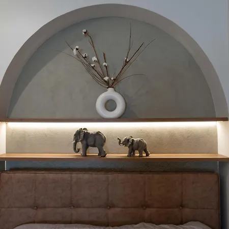 Frourio A4 アパート ラリサ